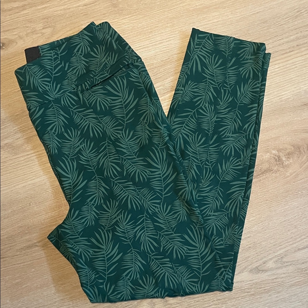 Betabrand Forest Green Leaf Pattern Pants Size Large